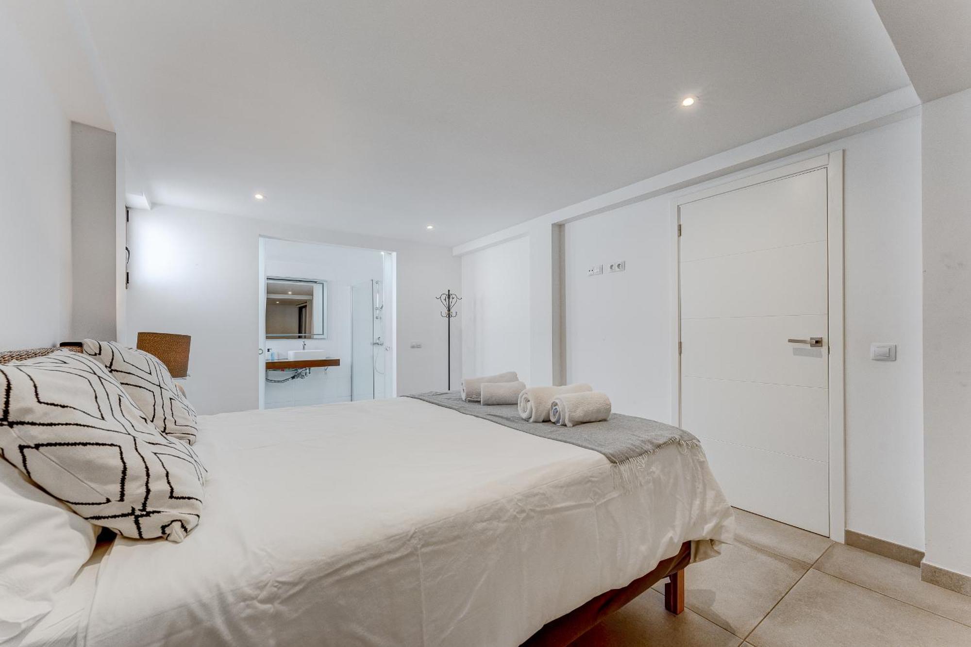 Fabulous Contemporary 5 Bedroom Villa With Private Heated Pool, Sleeps Max 13 Callao Salvaje Εξωτερικό φωτογραφία