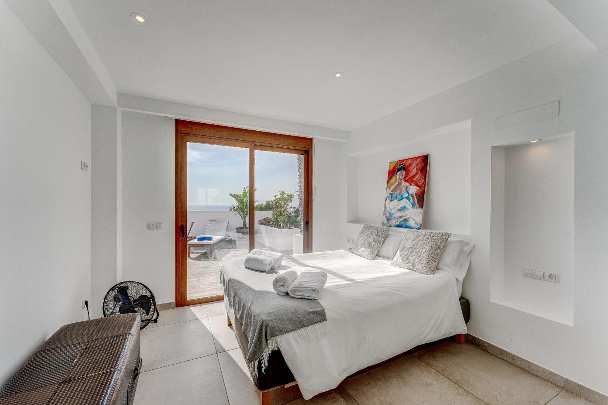 Fabulous Contemporary 5 Bedroom Villa With Private Heated Pool, Sleeps Max 13 Callao Salvaje Εξωτερικό φωτογραφία