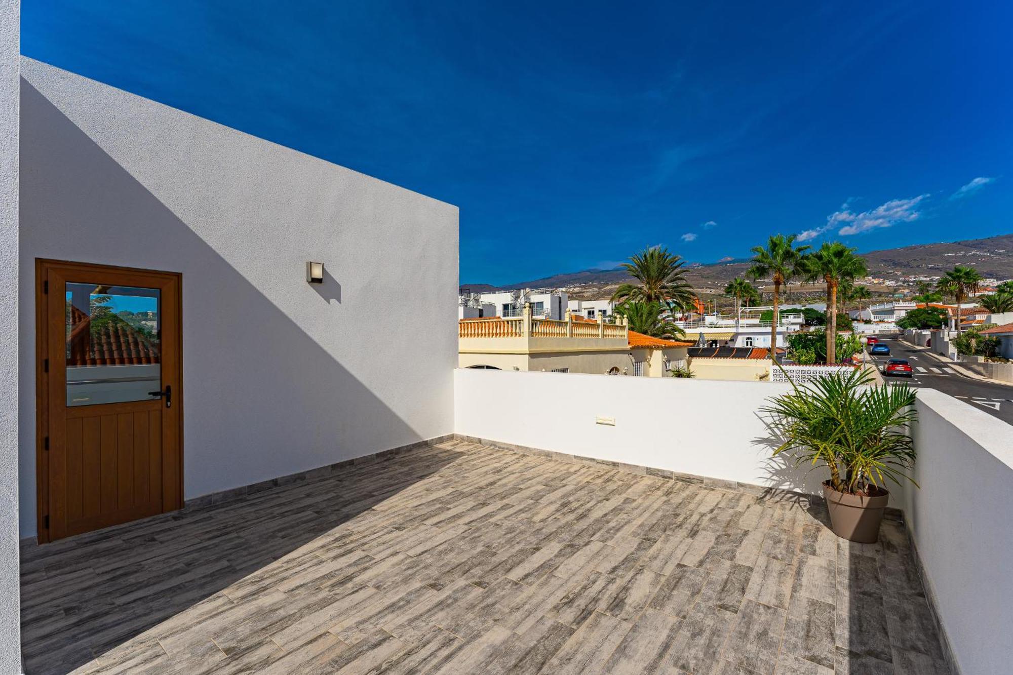 Fabulous Contemporary 5 Bedroom Villa With Private Heated Pool, Sleeps Max 13 Callao Salvaje Εξωτερικό φωτογραφία