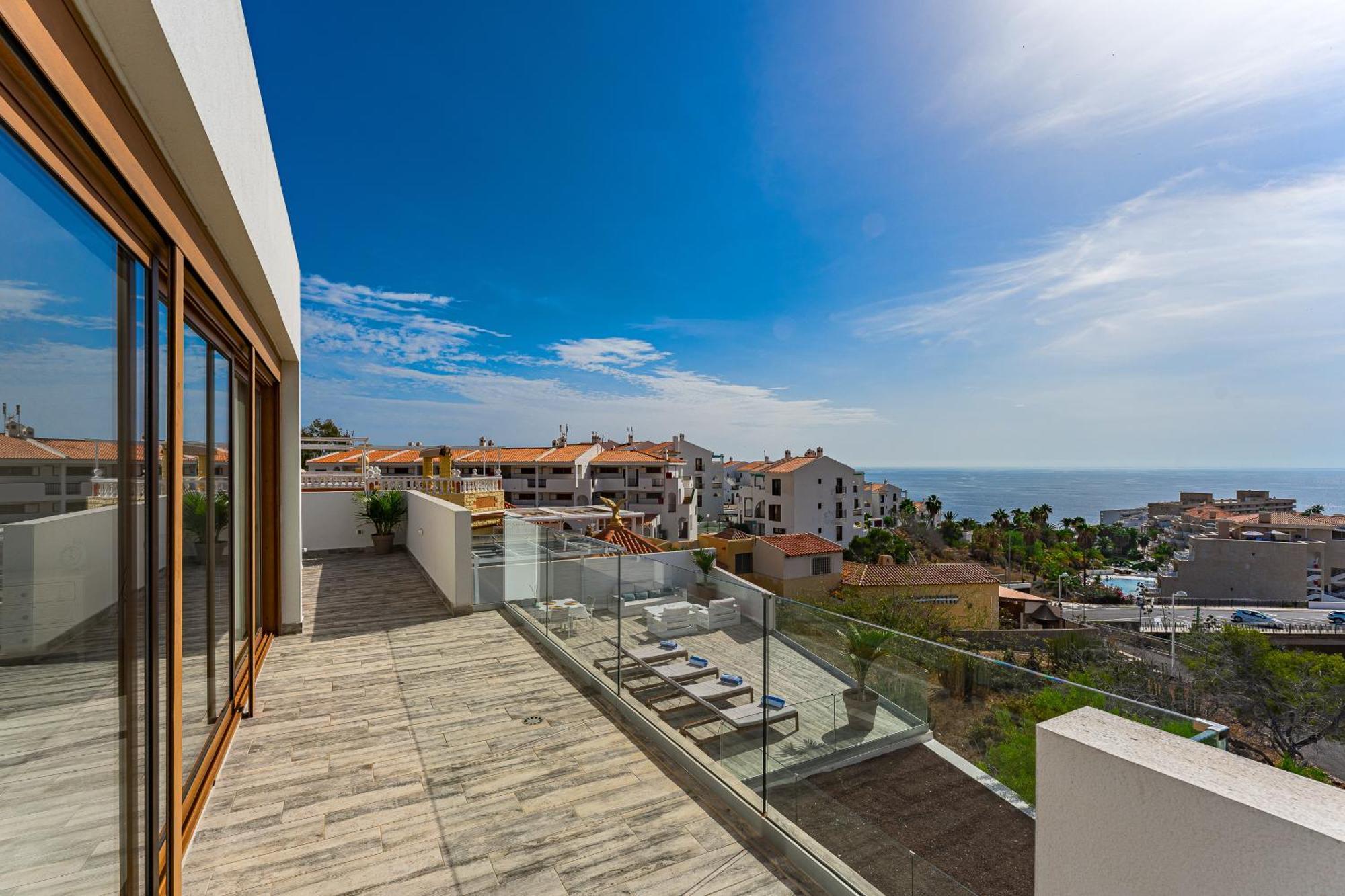 Fabulous Contemporary 5 Bedroom Villa With Private Heated Pool, Sleeps Max 13 Callao Salvaje Εξωτερικό φωτογραφία