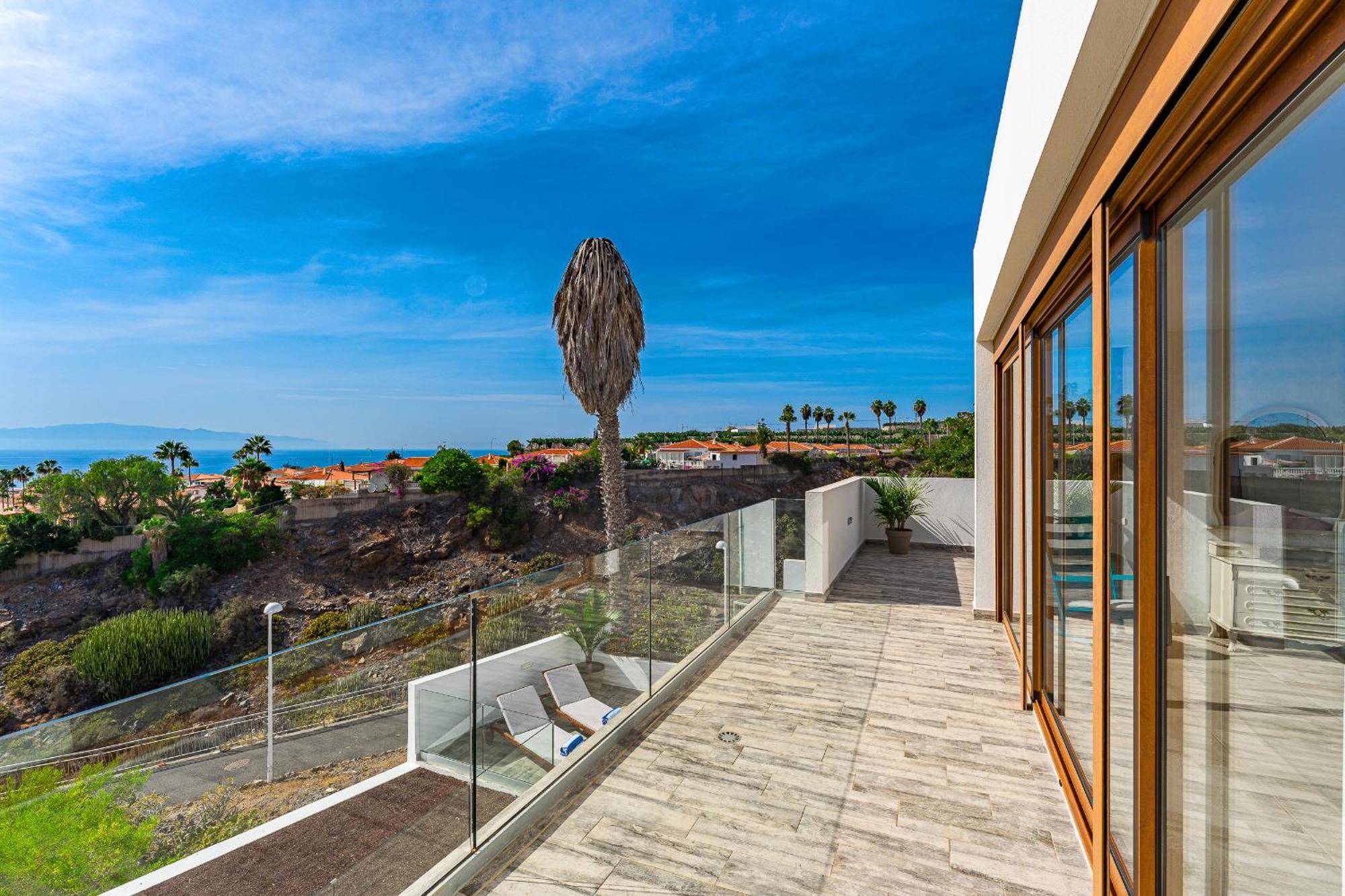 Fabulous Contemporary 5 Bedroom Villa With Private Heated Pool, Sleeps Max 13 Callao Salvaje Εξωτερικό φωτογραφία