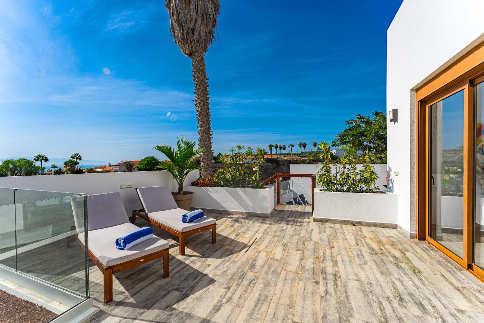 Fabulous Contemporary 5 Bedroom Villa With Private Heated Pool, Sleeps Max 13 Callao Salvaje Εξωτερικό φωτογραφία