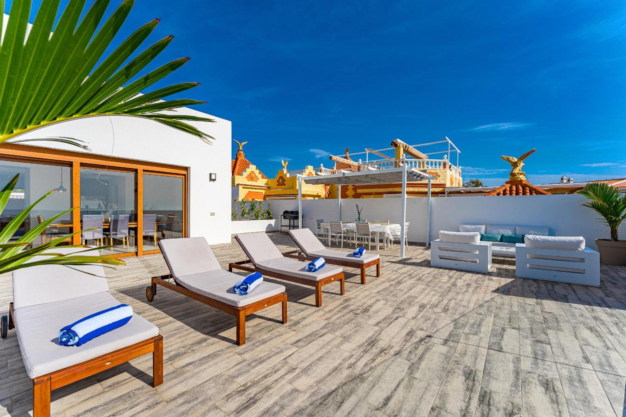 Fabulous Contemporary 5 Bedroom Villa With Private Heated Pool, Sleeps Max 13 Callao Salvaje Εξωτερικό φωτογραφία